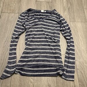 GAP Striped V-Neck Long Sleeve Top - Navy & Gray